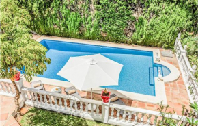 Amazing home in Las Lagunas de Mijas with Outdoor swimming pool, WiFi and 6 Bedrooms, Fuengirola